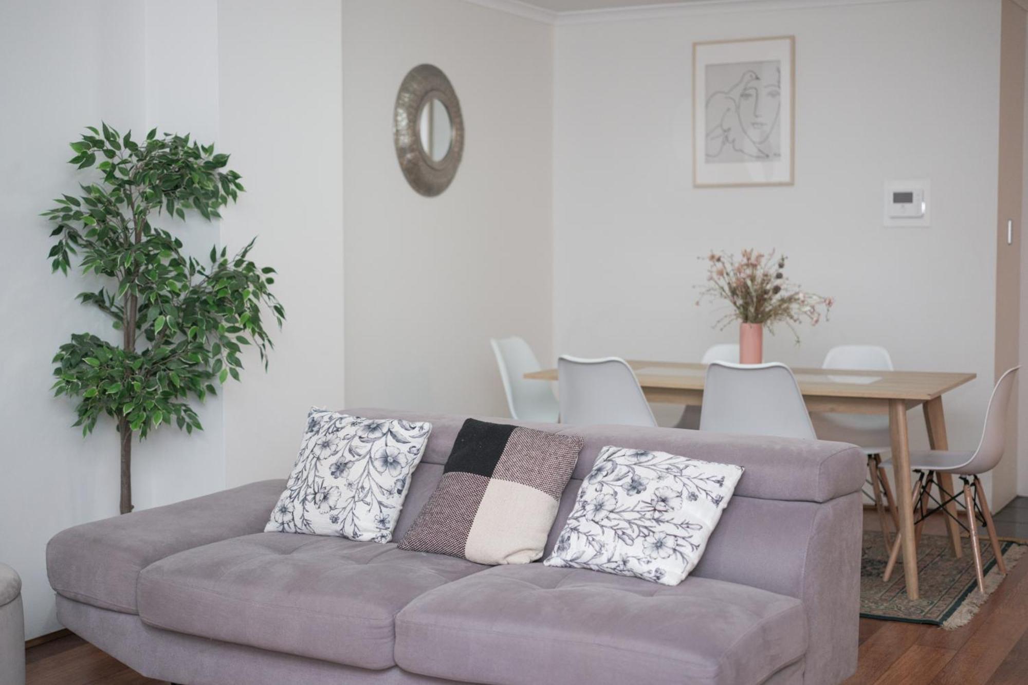 Fantastic 3br With Parking & Darling Harbour - 10 Mins Walk Apartment Sydney